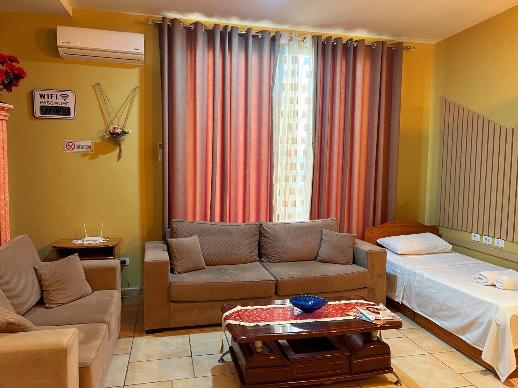 Jessie'S Apartments Durres Exterior photo