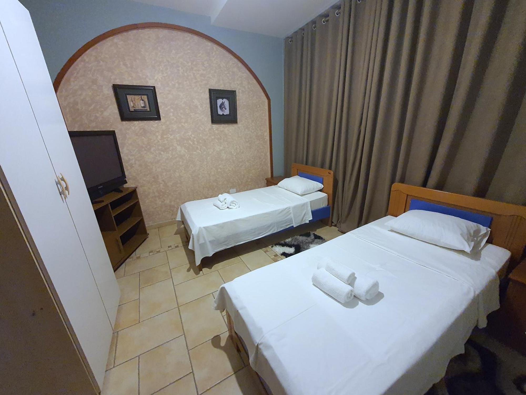 Jessie'S Apartments Durres Exterior photo